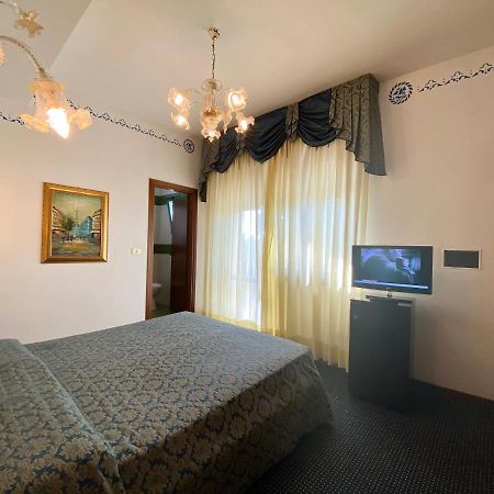 Hotel Florida Lido di Jesolo Kültér fotó