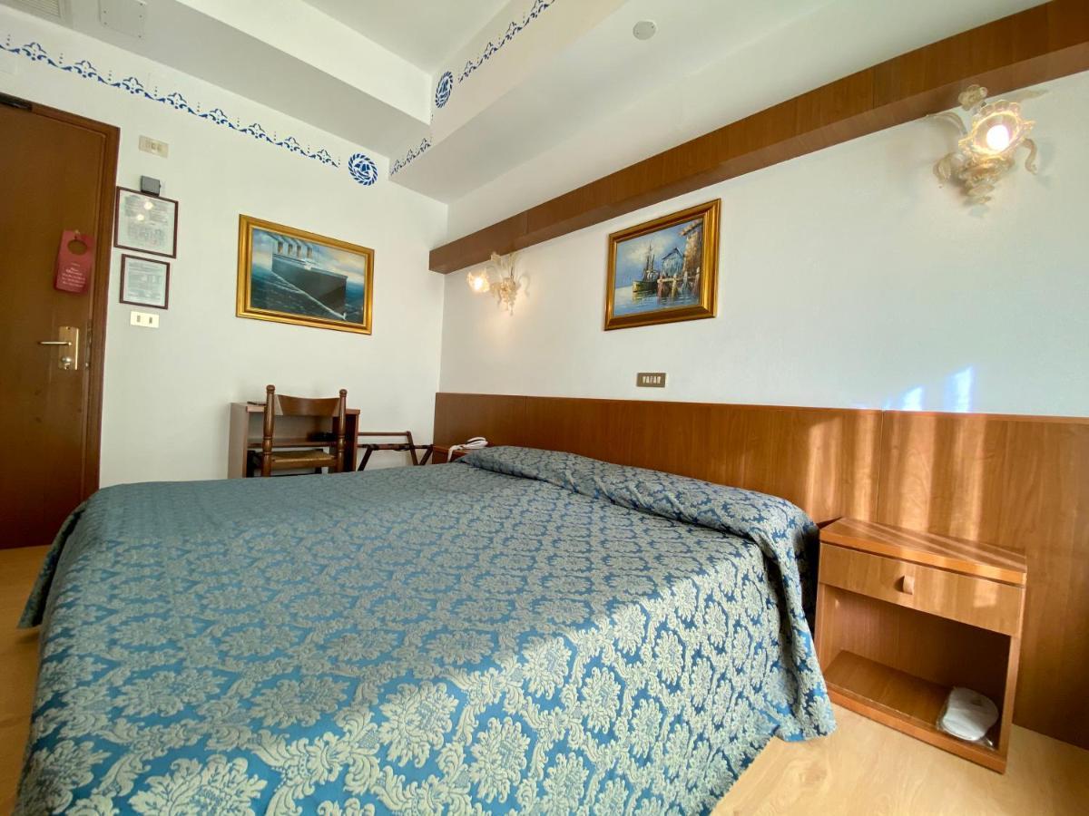 Hotel Florida Lido di Jesolo Kültér fotó