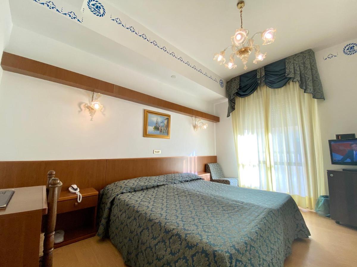 Hotel Florida Lido di Jesolo Kültér fotó