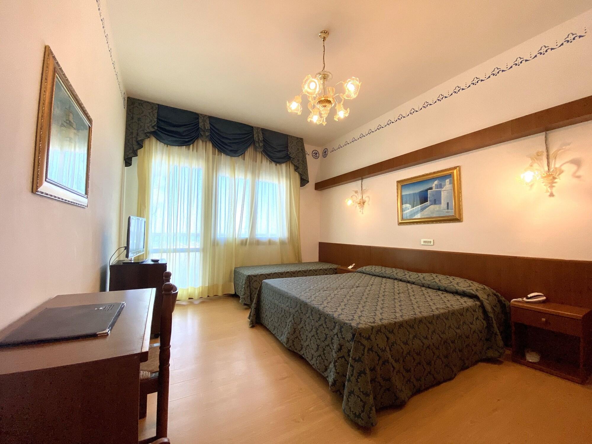 Hotel Florida Lido di Jesolo Kültér fotó